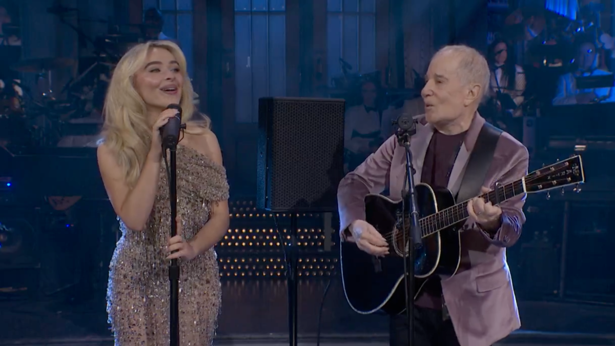 ‘SNL 50’ special begins with Paul Simon and Sabrina Carpenter duet